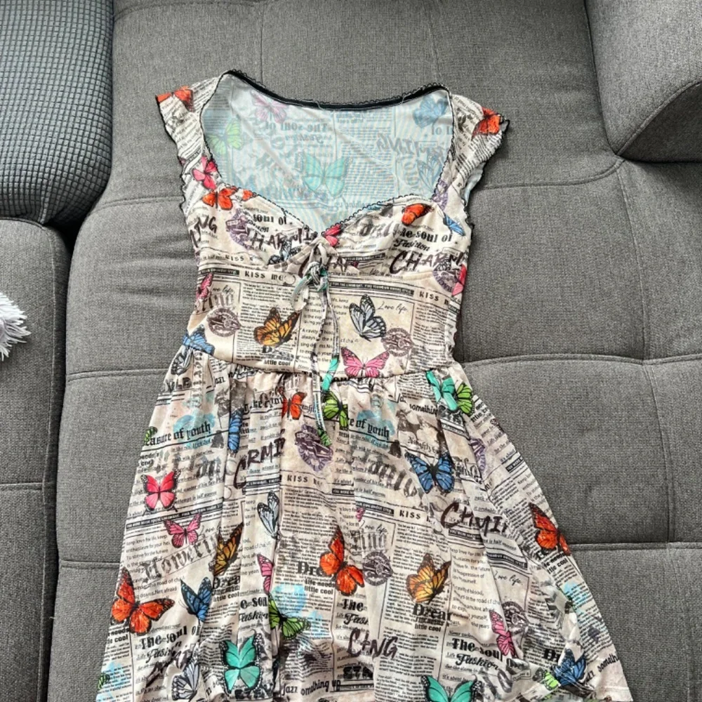 Multiple dresses - Picture 3 of 12